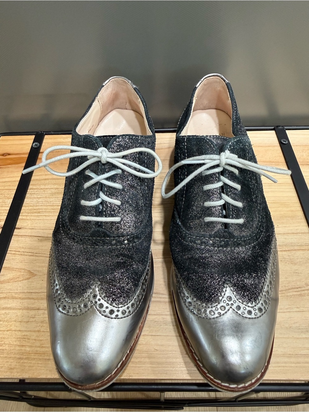 Cole Haan ØriginalGrand Wingtip Oxford Shoes Metallic Pewter Glitter 6.5